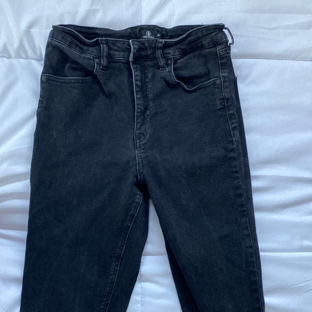 Black Volcom Skinny Jeans Size 29